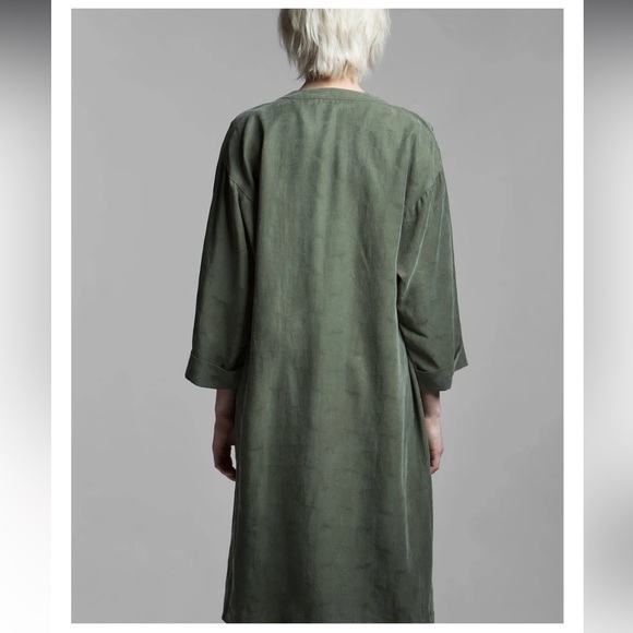 Titika Kimono, lightweight comfortable athletic cardigan/kimono. Army green. - Picture 3 of 8